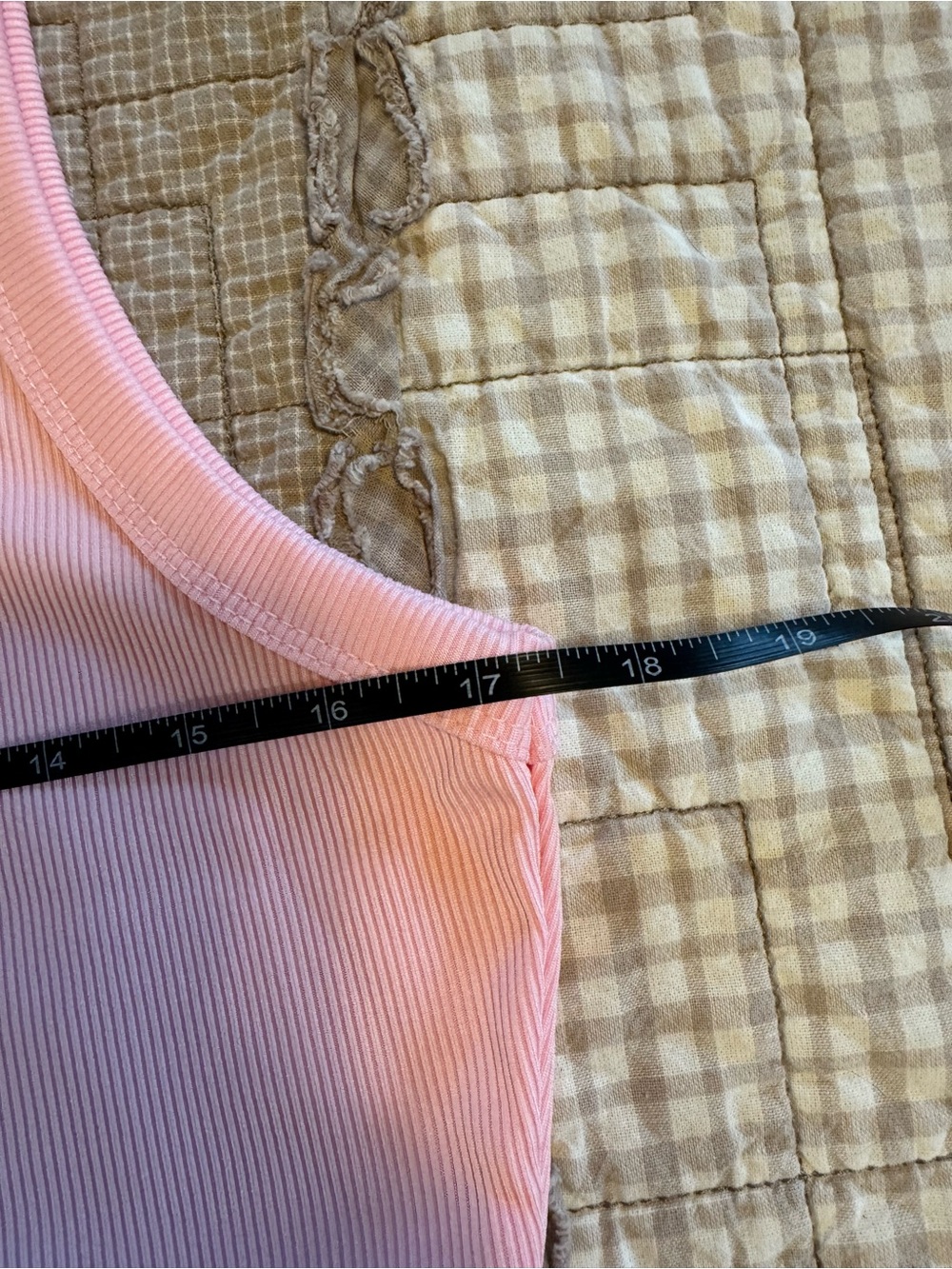 SHEIN Pink Ribbed Shell Applique Crop Tank - Picture 5 of 8